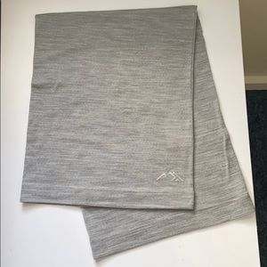 Skiing/hiking neck gaiter